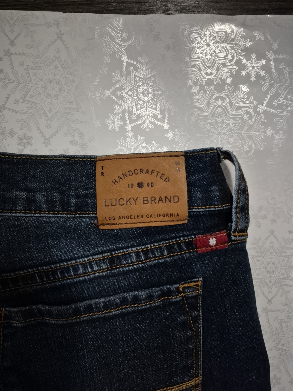 Lucky Brand Women's Dark Indigo Skinny Jeans - Picture 4 of 4